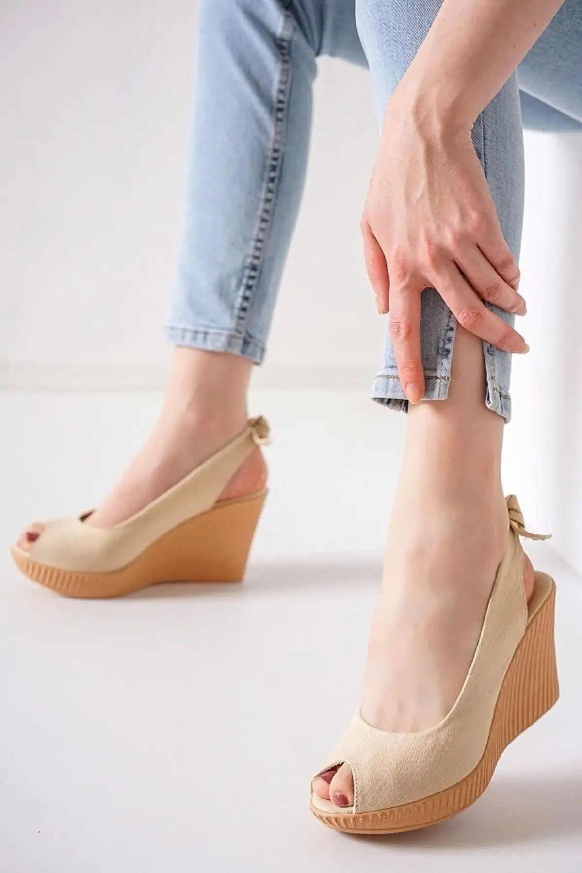 کفش پاشنه بلند زنانه سندل به رنگ بژ - 4344 کفش پاشنه بلند زنانه سندل به رنگ بژ - 4344