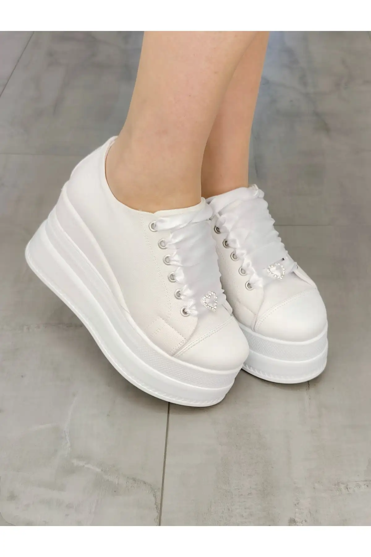 کفش پاشنه بلند زنانه  عروسی پاشنه  9 سانتیمتر با ی راحت برای عروس ها - سفید - 4436 کفش پاشنه بلند زنانه عروسی پاشنه 9 سانتیمتر با ی راحت برای عروس ها - سفید - 4436