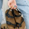 کفش صندل زنانه سندل کلارمیت با زبانه جداشده کد 0012503 مشکی چرم - 4879