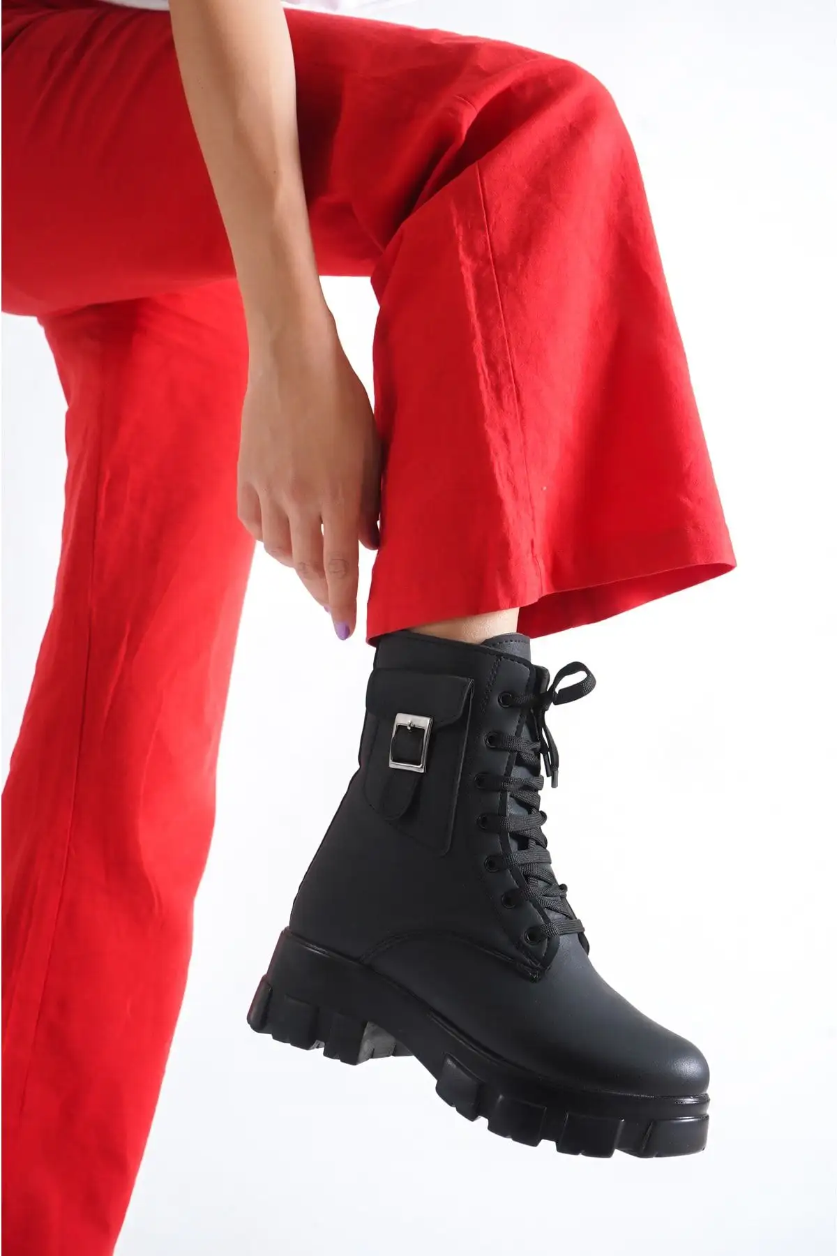 بوت و نیم‌ بوت زنانه پتین مشکی با جیب قلاب، داخل خز دار زیپدار Wsb0206 - 5032