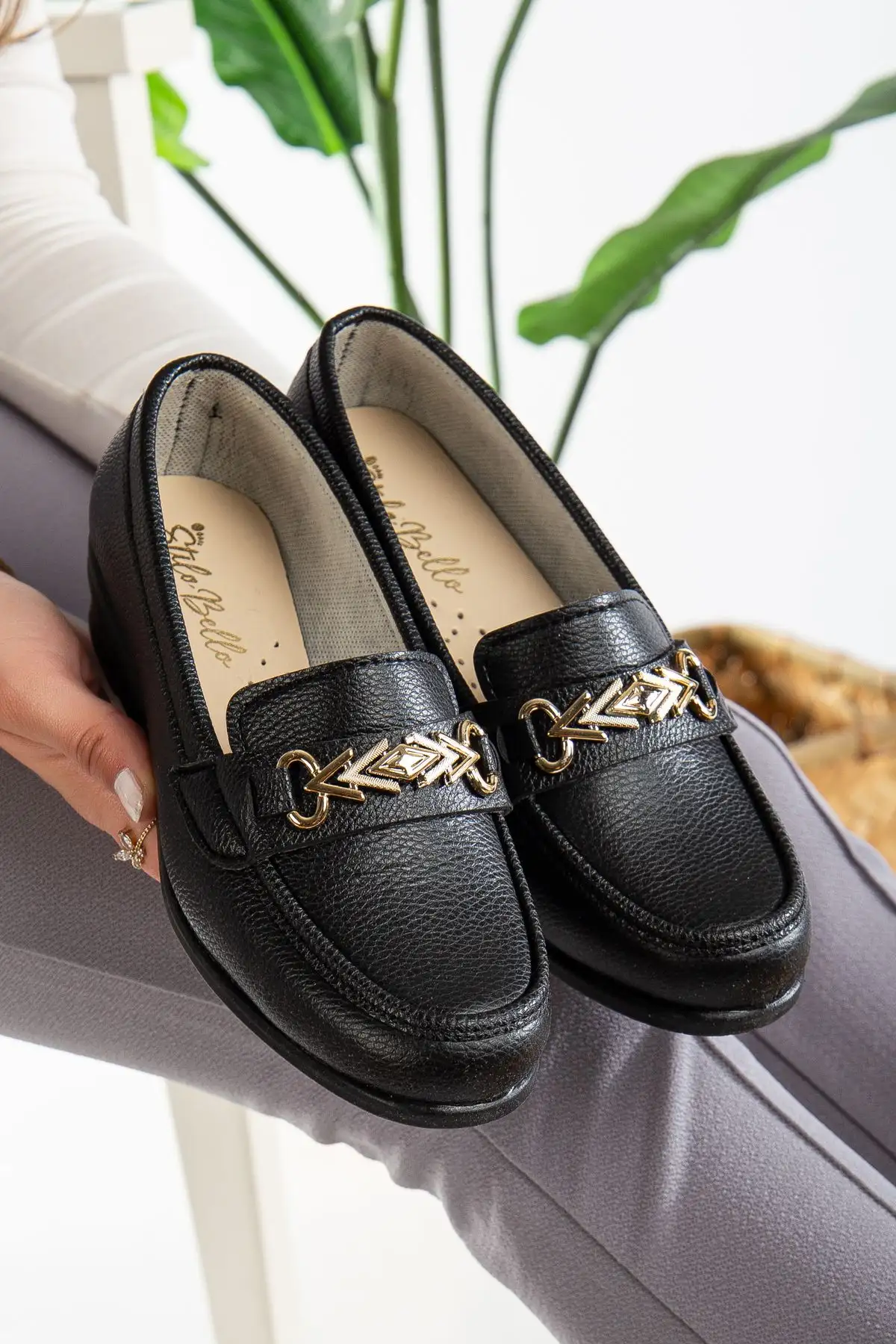 کفش اداری زنانه  راحتی ، سبک و بدون صدا، اورتپدیک،  روزمره،  بیزنسی،  مناسب برای خانه و محیطهای بیرونی - 4259 کفش اداری زنانه راحتی ، سبک و بدون صدا، اورتپدیک، روزمره، بیزنسی، مناسب برای خانه و محیطهای بیرونی - 4259