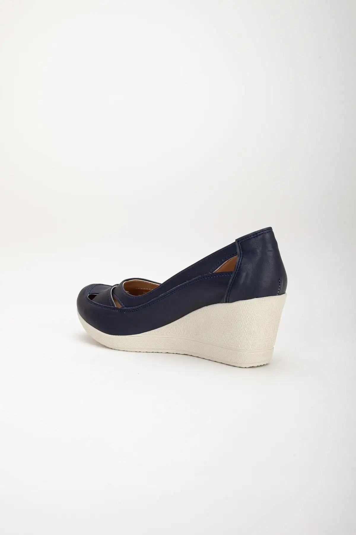 کفش پاشنه بلند زنانه  پاشنه   اورتوپدیک با کفی پر از زیره، رنگ سرمهای - 4311 کفش پاشنه بلند زنانه پاشنه اورتوپدیک با کفی پر از زیره، رنگ سرمهای - 4311