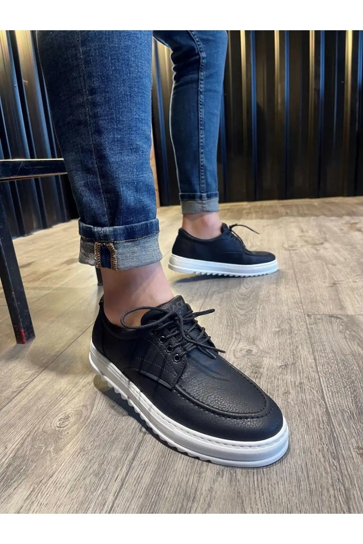 کفش روزمره مردانه  کلاسیک  با پاشنه بلند و کفی ضخیم، مدل Mp-t12 Bt، مشکی، با بند و اورتوپدیک - 5401 کفش روزمره مردانه کلاسیک با پاشنه بلند و کفی ضخیم، مدل Mp-t12 Bt، مشکی، با بند و اورتوپدیک - 5401