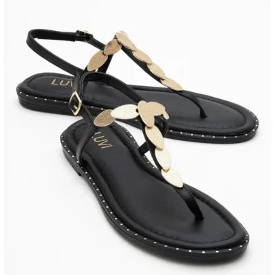 کفش صندل زنانه ساندال ماره با بند انگشتی از چرم طبیعی سیاه و قوزک طلایی - 4066