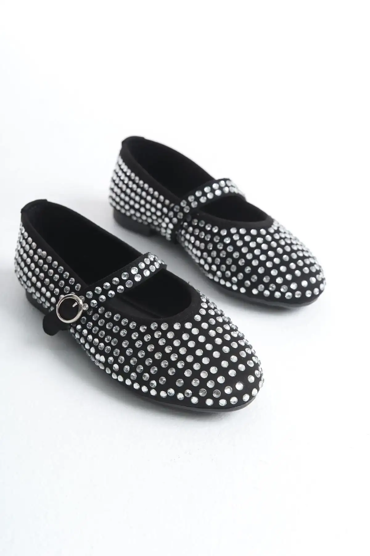 کفش اداری زنانه  باله  با سنگ سیاه، با بند قابل تنظیم، سبک، راحت و شیک برای محیط کار و استفاده روزمره - 4247 کفش اداری زنانه باله با سنگ سیاه، با بند قابل تنظیم، سبک، راحت و شیک برای محیط کار و استفاده روزمره - 4247