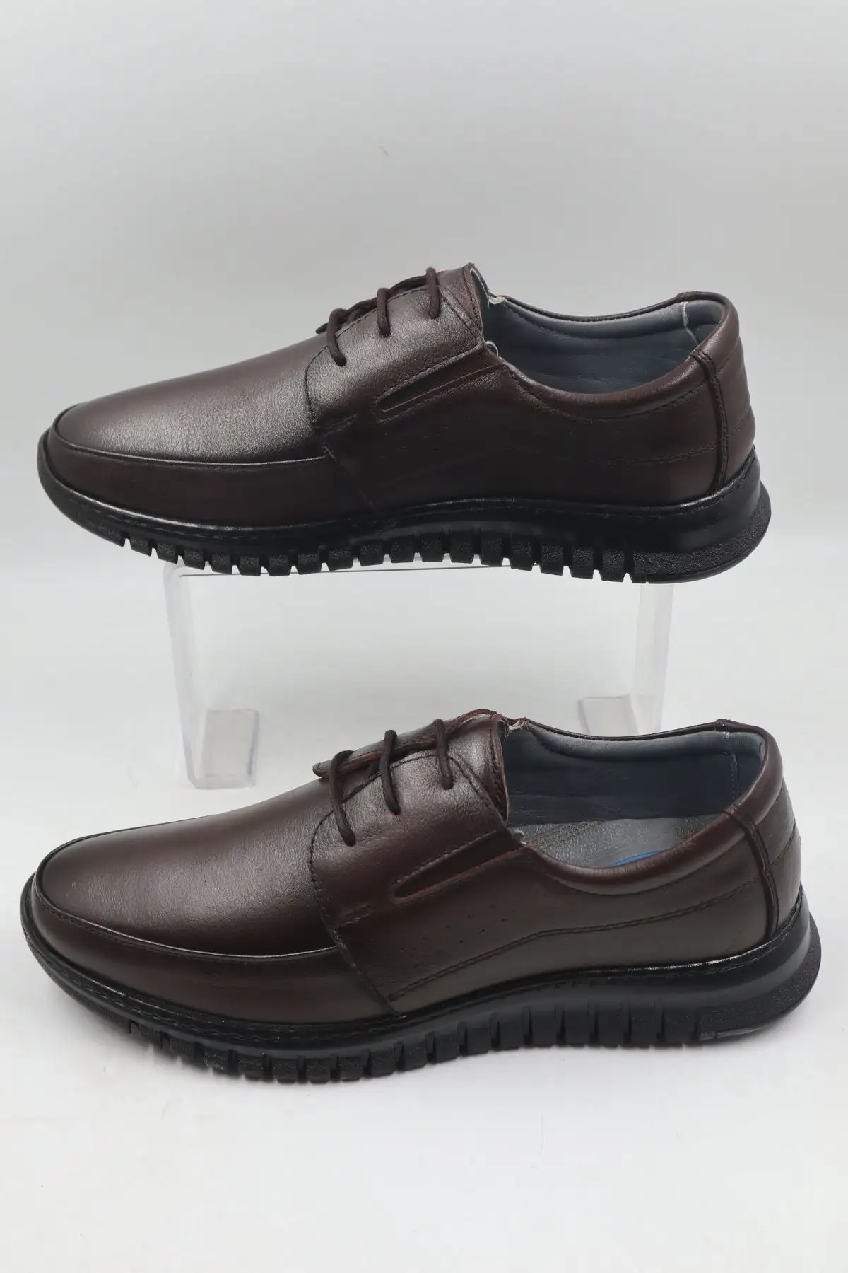 کفش رسمی مردانه کفش روزمره مردانه چرم اصل فوق العاده راحت جلی قهوهای - 3926 کفش رسمی مردانه کفش روزمره مردانه چرم اصل فوق العاده راحت جلی قهوهای - 3926