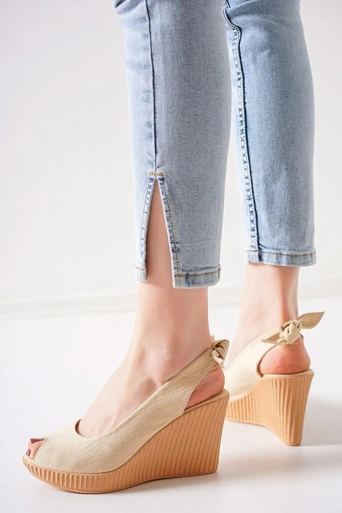 کفش پاشنه بلند زنانه سندل به رنگ بژ - 4344 کفش پاشنه بلند زنانه سندل به رنگ بژ - 4344