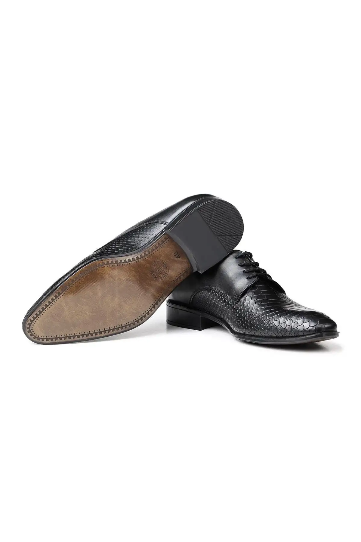 سایز بزرگ مردانه 1. کفش کلاسیک مردانه چرم اصل کروکو
2. کفش کلاسیک دربی
3. کفش کلاسیک با بندی - 3504 سایز بزرگ مردانه 1. کفش کلاسیک مردانه چرم اصل کروکو 2. کفش کلاسیک دربی 3. کفش کلاسیک با بندی - 3504