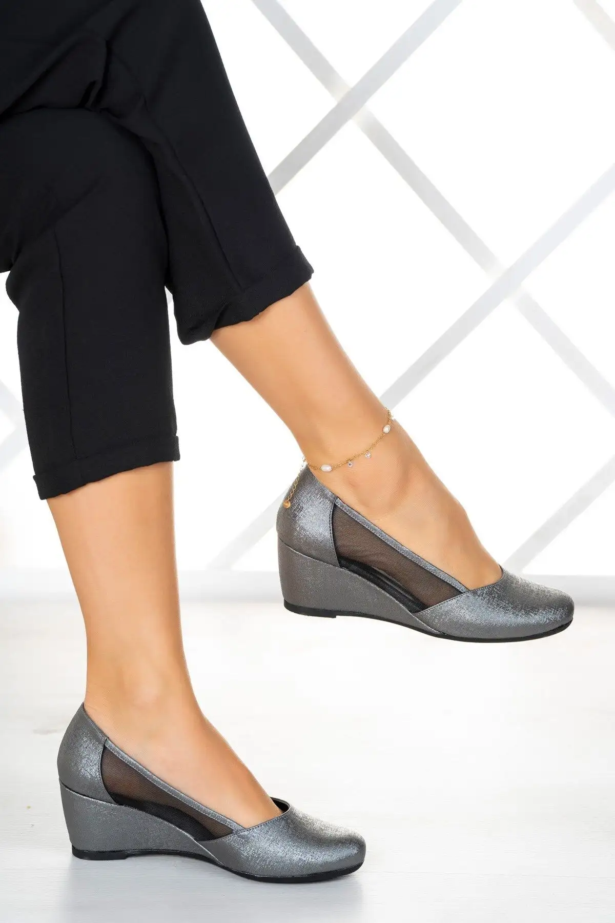 کفش پاشنه بلند زنانه  پاشنه  دارای کفی نانو مشکی اویلین - 4337 کفش پاشنه بلند زنانه پاشنه دارای کفی نانو مشکی اویلین - 4337