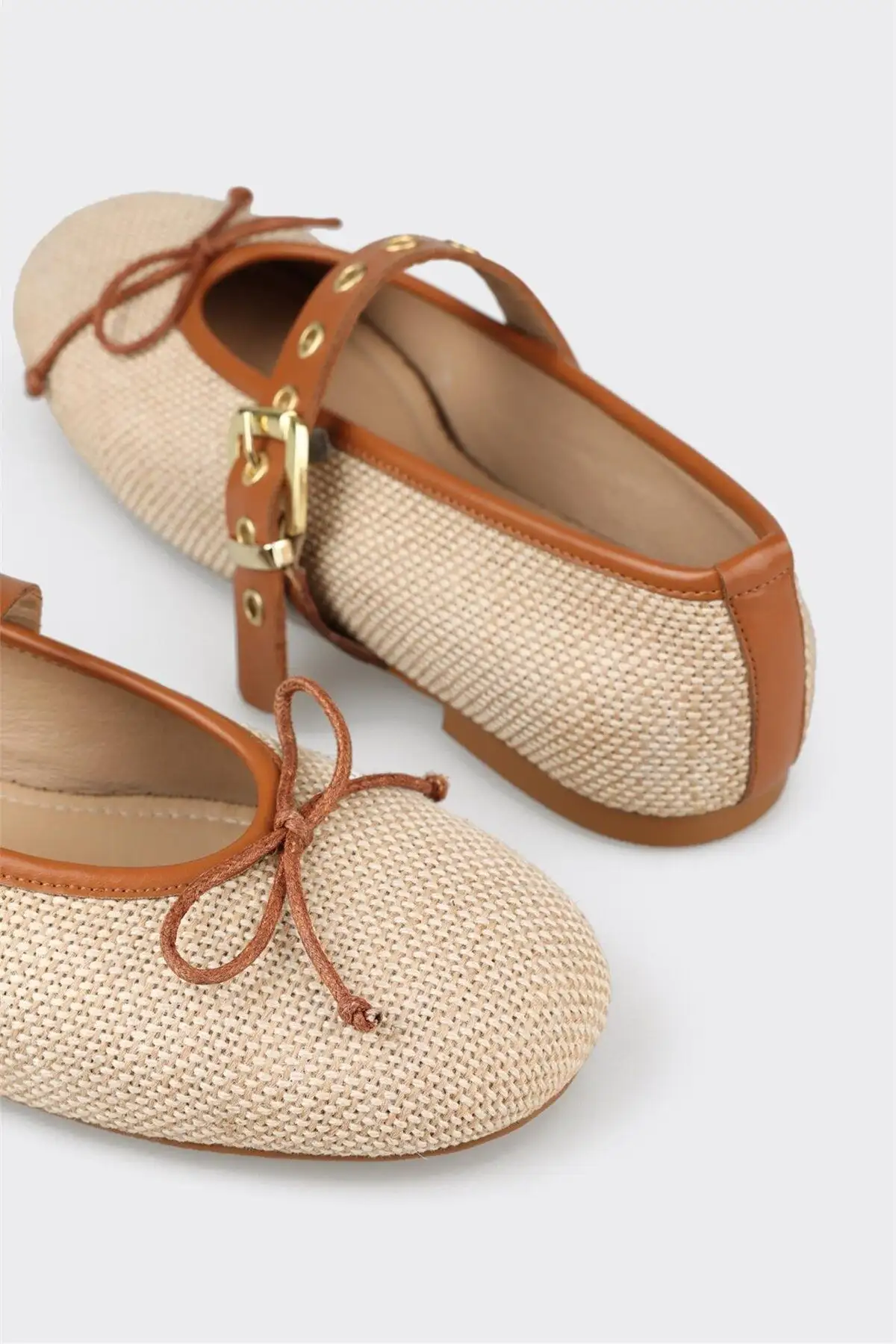 کفش تخت زنانه روزمره بژ - 4527 کفش تخت زنانه روزمره بژ - 4527