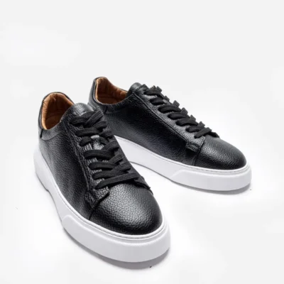 کفش روزمره مردانه فوق العاده راحت از چرم طبیعی ۱۰۰% سیاه مدل LUASS25AL0040 - 4025