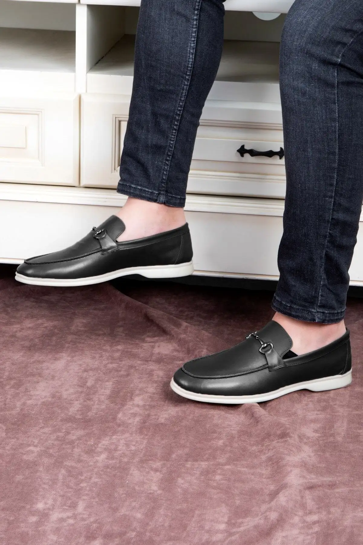 کفش سایز بزرگ مردانه  روزمره  لوفر جنس چرم طبیعی برند وایانت - رنگ مشکی - 5049 کفش سایز بزرگ مردانه روزمره لوفر جنس چرم طبیعی برند وایانت - رنگ مشکی - 5049