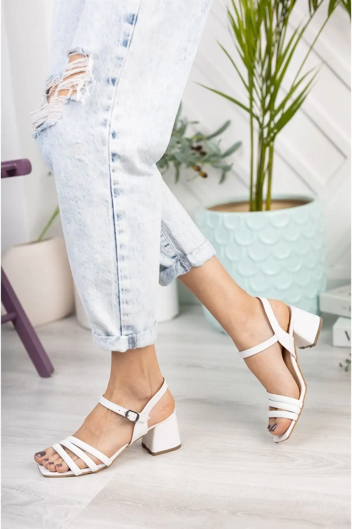 کفش صندل زنانه پاشنه بلند سفید ۰۰۱۲۳۵۵ - 4695