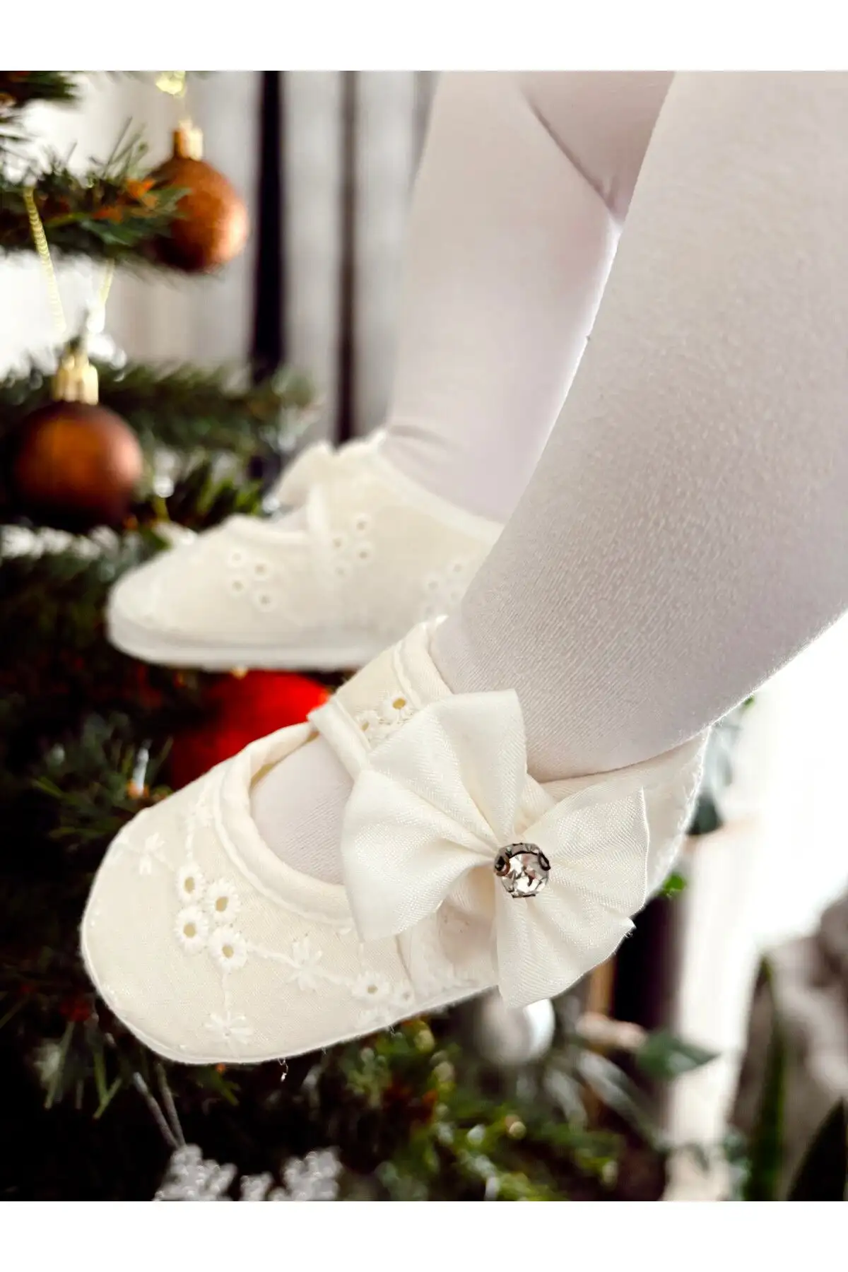 کفش نوزاد دختر پاپوش دخترانه با گل، پاپوش روزمره دخترانه در رنگ کرم برای نوزاد تازه متولد شده - 3309 کفش نوزاد دختر پاپوش دخترانه با گل، پاپوش روزمره دخترانه در رنگ کرم برای نوزاد تازه متولد شده - 3309