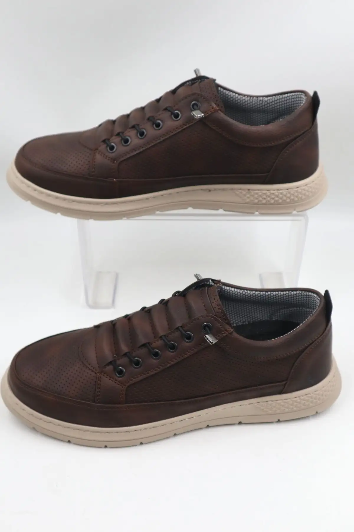 کفش روزمره مردانه کفش مردانه راحت و سبک با بند و با کفی ارگونومیک - 3949 کفش روزمره مردانه کفش مردانه راحت و سبک با بند و با کفی ارگونومیک - 3949