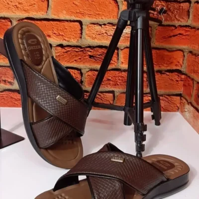 صندل مردانه چرم مصنوعی قهوه‌ای ۱۲۵۹۸ - 3266