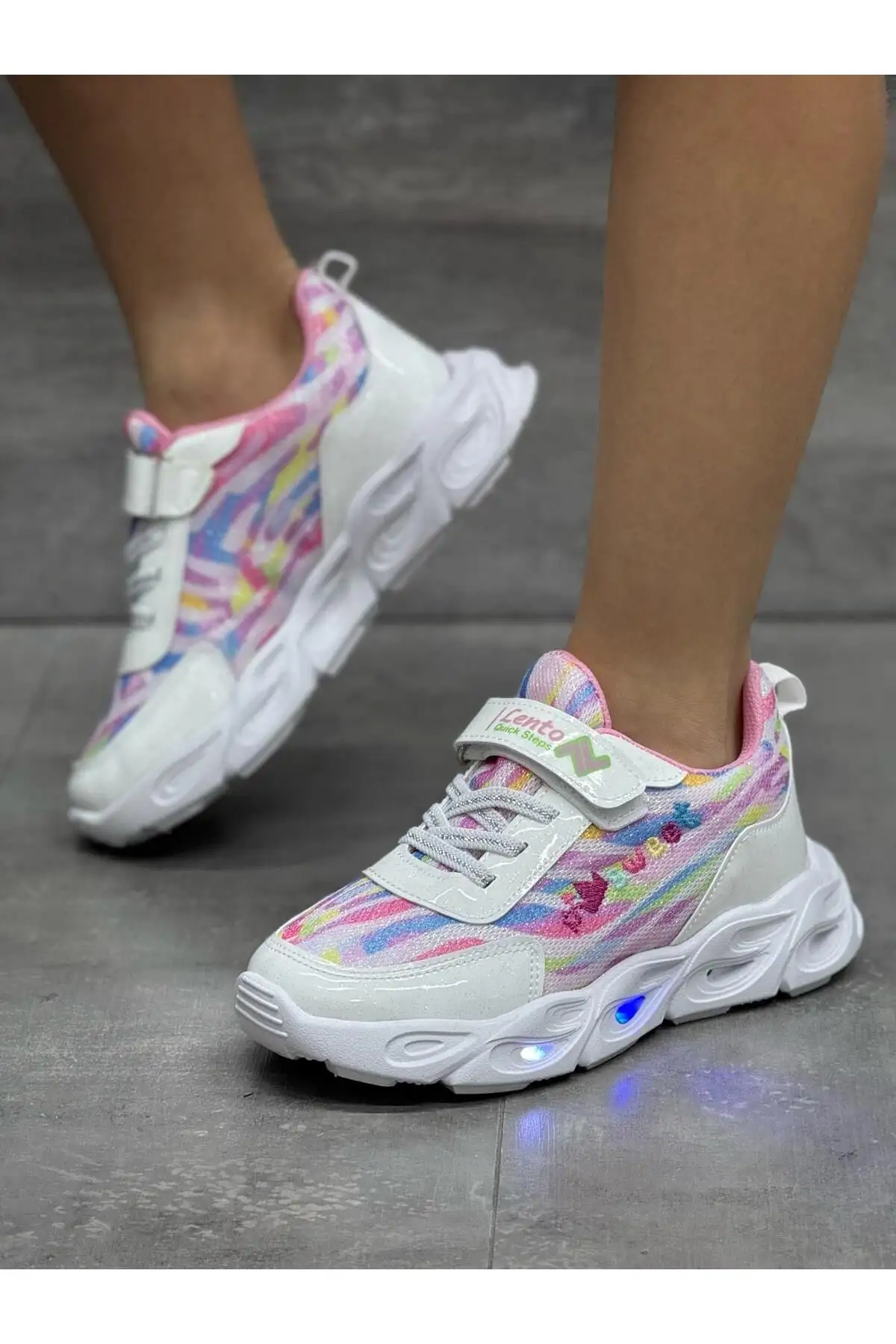 کفش پسرانه One کودکان Unisex کفش ورزشی ارتوپدی با چراغ (لامپ دار) - 3772 کفش پسرانه One کودکان یونی سکس کفش ورزشی ارتوپدی با چراغ (لامپ دار) - 3772