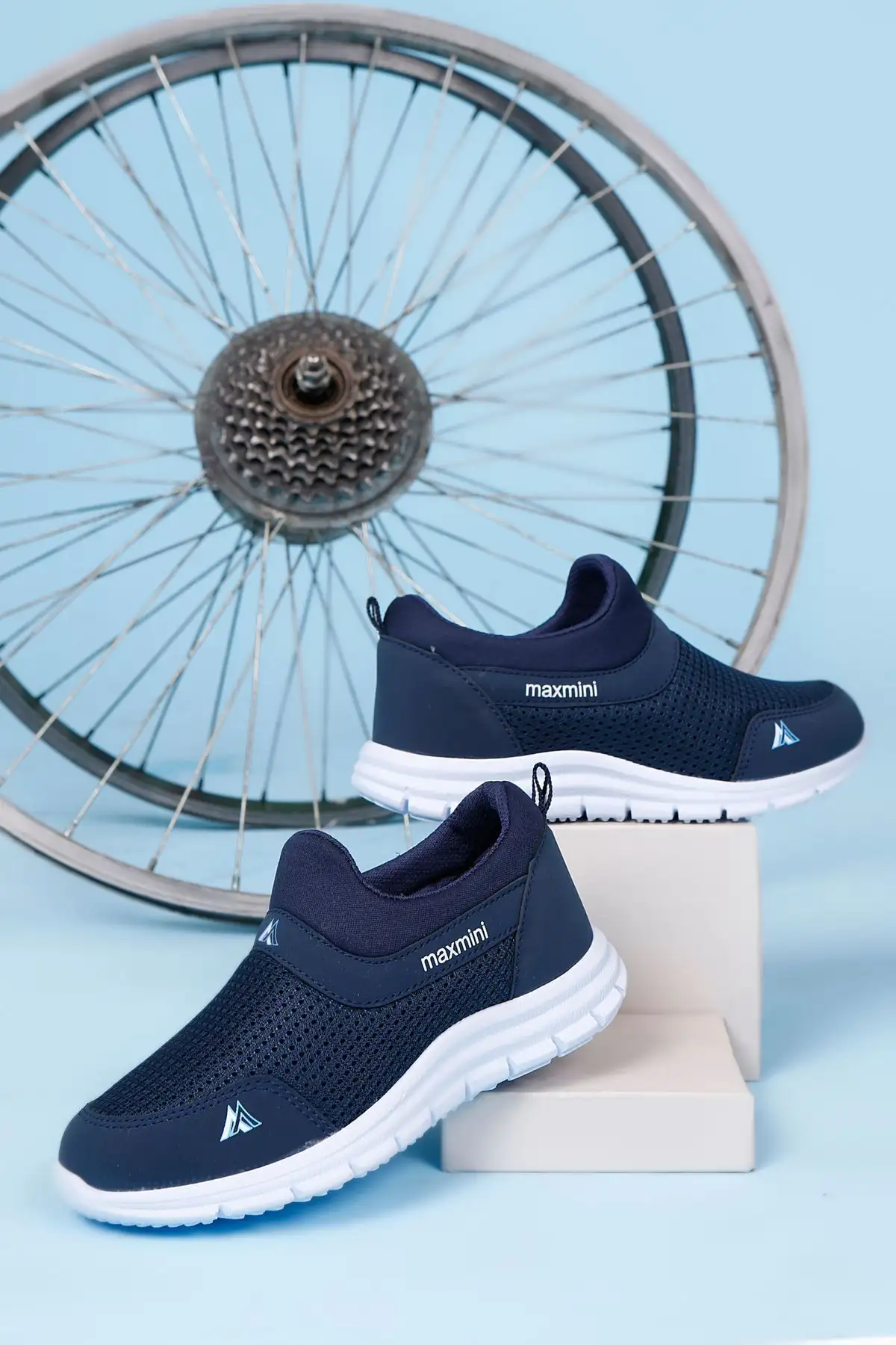 کفش پسرانه ورزشی کتانی بچگانه با comodidad، انعطافپذیری، فضای مناسب، یونیسکس، کیفیت بالا و دارای بند و ارگونومیک - 4482 کفش پسرانه ورزشی کتانی بچگانه با comodidad، انعطافپذیری، فضای مناسب، یونیسکس، کیفیت بالا و دارای بند و ارگونومیک - 4482