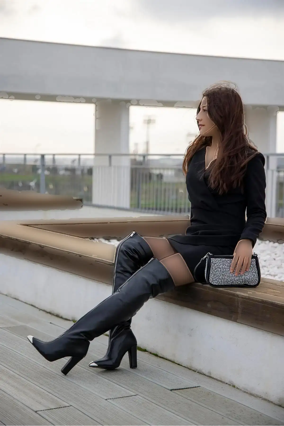 کفش اداری زنانه چکمه لیسبون مشکی چرمی با پاشنه ضخیم و زیپ طولی بالا زانو - 5092