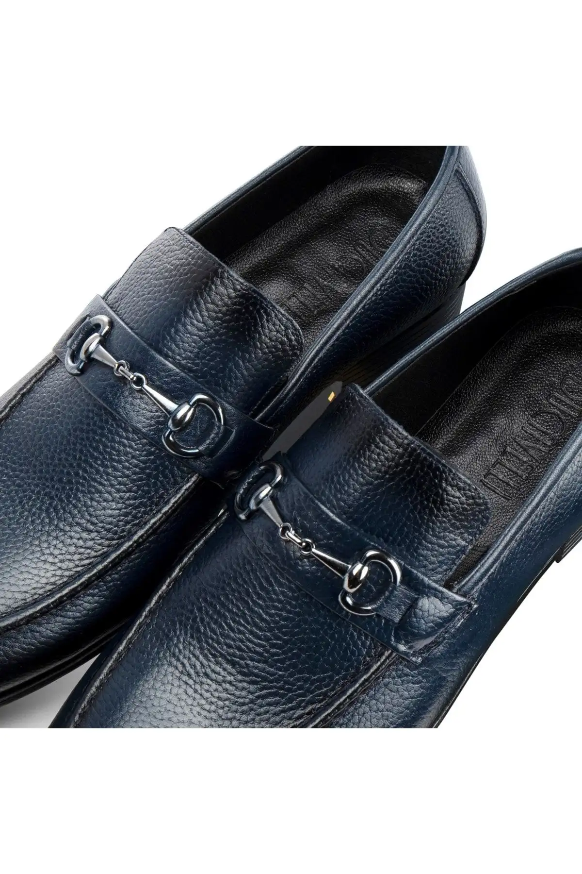 سایز بزرگ مردانه 1. کفش کلاسیک مردانه سدارو چرم اصل
2. کفش کلاسیک لاوفری
3. کفش ماکوسن - 3495 سایز بزرگ مردانه 1. کفش کلاسیک مردانه سدارو چرم اصل 2. کفش کلاسیک لاوفری 3. کفش ماکوسن - 3495