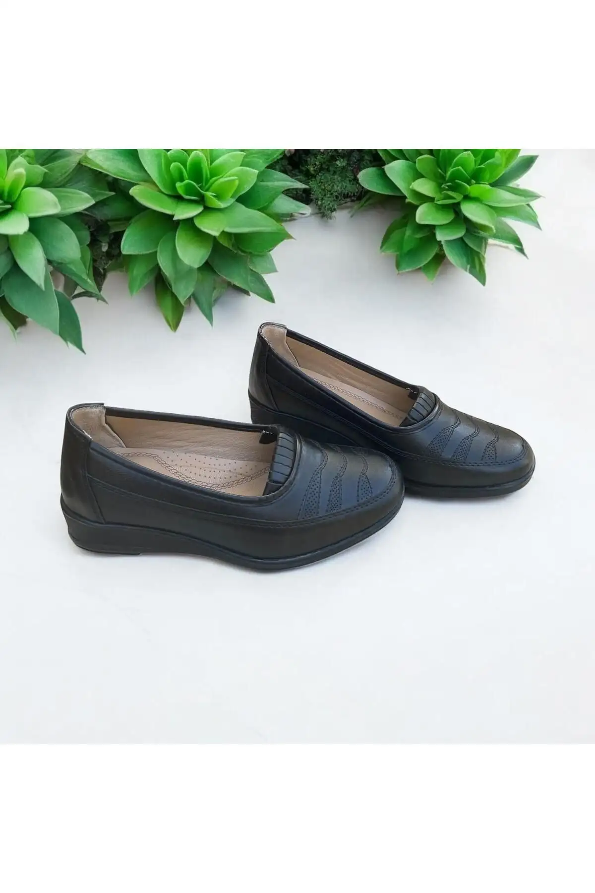 کفش مادر با کفی داخلی طبی و چرم واقعی مخصوص پاشنه درد، سایز بزرگ - 5699 کفش مادر با کفی داخلی طبی و چرم واقعی مخصوص پاشنه درد، سایز بزرگ - 5699