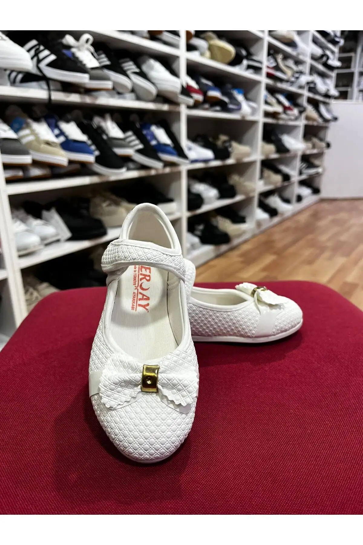 کفش دخترانه  روزمره  با جزئیات پاپیون، نرم و راحت با زیره orthopedic - 5846 کفش دخترانه روزمره با جزئیات پاپیون، نرم و راحت با زیره orthopedic - 5846