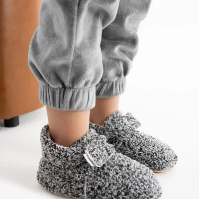 کفش نوزاد پسر پاندوف نرم و راحت پلار با طراحی خاص و زیره ارگونومیک، انعطاف‌پذیر و مناسب، با حس راحتی و تنفس‌پذیری بالا. - 6550