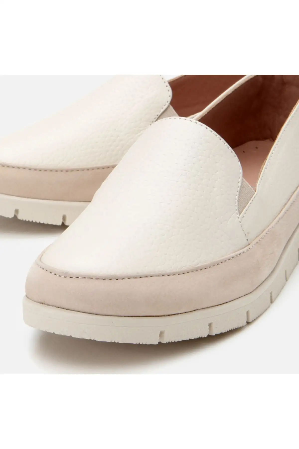 کفش اداری زنانه  راحتی  چرم طبیعی بژ - 6777 کفش اداری زنانه راحتی چرم طبیعی بژ - 6777