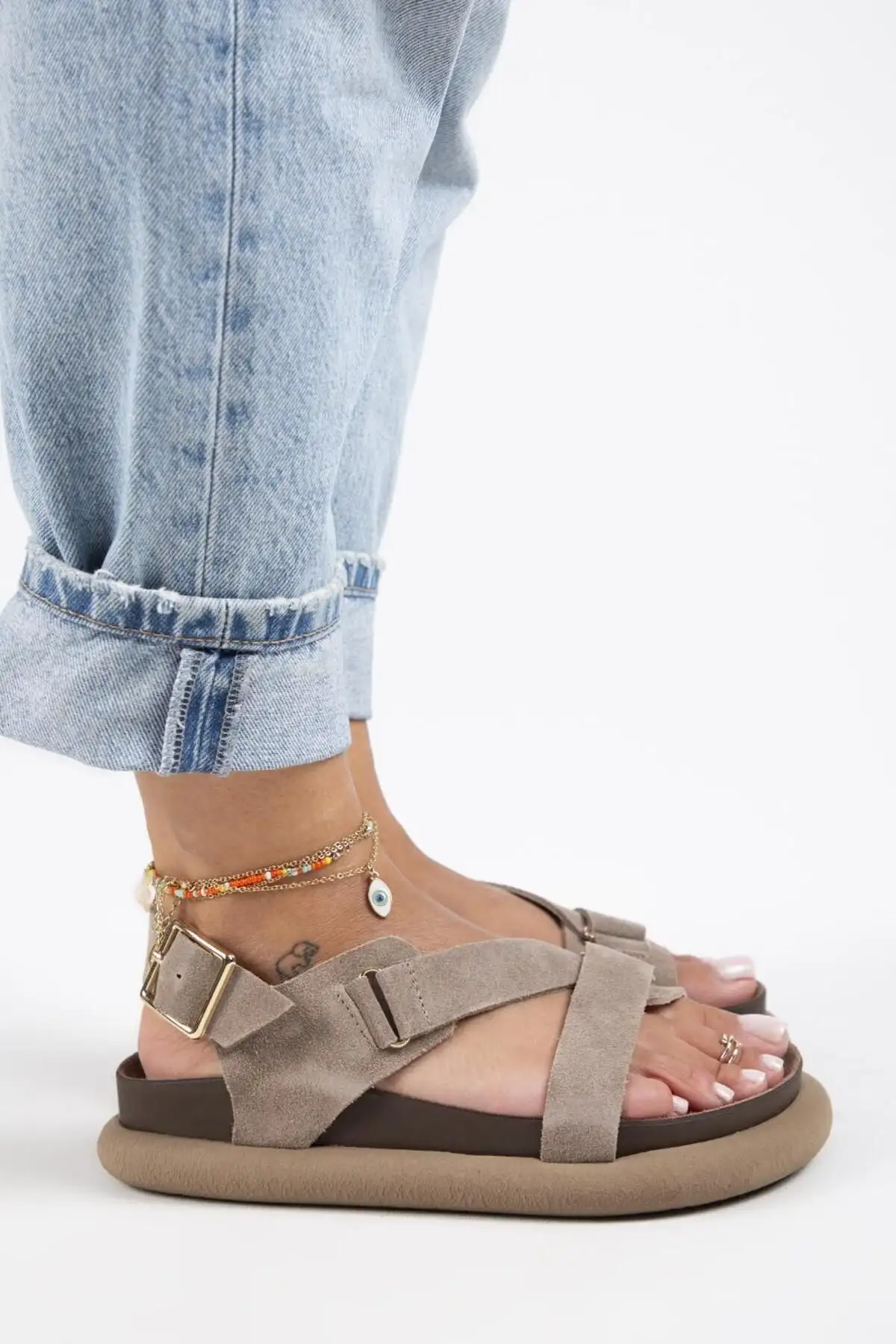 کفش صندل زنانه ساندال  آذلیا با چرم طبیعی و بند قفلدار و رنگ ویزون - 6401 کفش صندل زنانه ساندال آذلیا با چرم طبیعی و بند قفلدار و رنگ ویزون - 6401