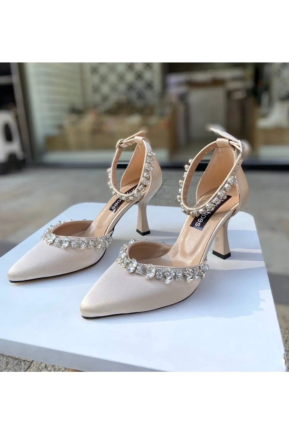 کفش مجلسی زنانه  پاشنهبلند سنگدار ساتن 9 سانتیمتر Ten Saten مدل 0280 - 6744 کفش مجلسی زنانه پاشنهبلند سنگدار ساتن 9 سانتیمتر Ten Saten مدل 0280 - 6744