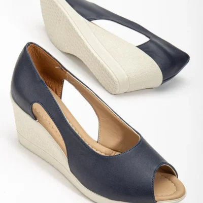 کفش پاشنه‌ بلند زنانه دار کفی‌دار با پنجره باز، از چرم مصنوعی، رنگ سرمه‌ای - 5766