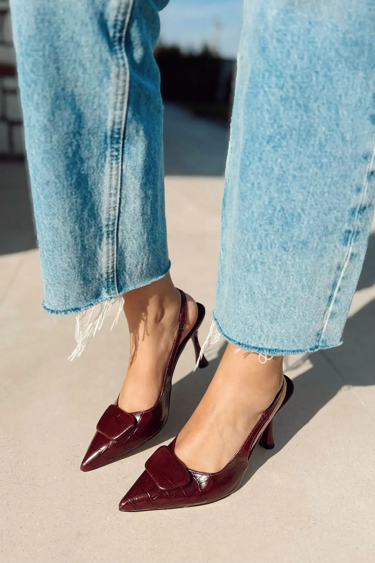 کفش اداری زنانه  پاشنه بلند  با نوک تیز و عقب باز، مدل ویرل توکا، مناسب برای مهمانیها و مراسمات رسمی. - 6266 کفش اداری زنانه پاشنه بلند با نوک تیز و عقب باز، مدل ویرل توکا، مناسب برای مهمانیها و مراسمات رسمی. - 6266