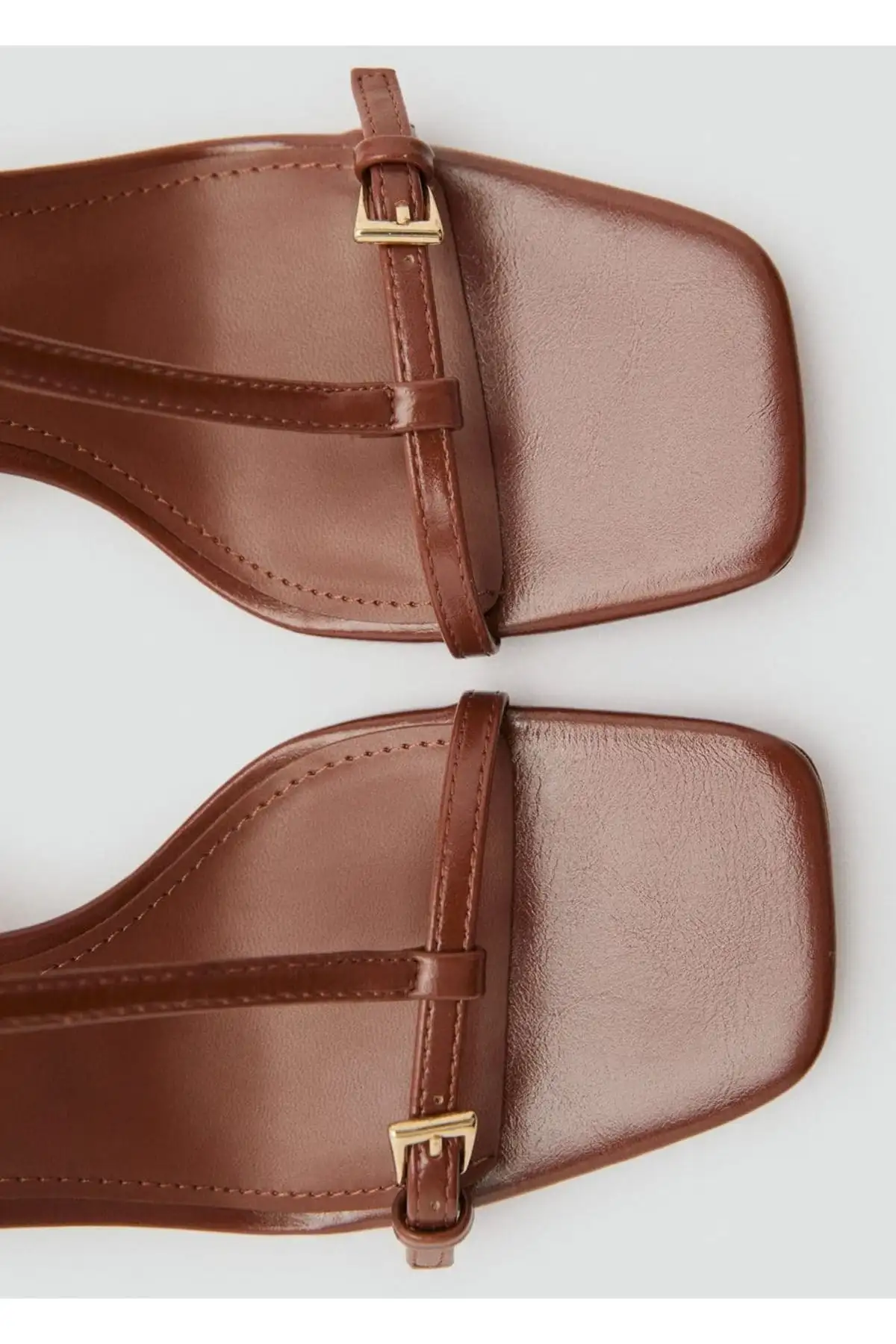 کفش صندل زنانه سندل پاشنه بلند با بند کلیپسی - 5963 کفش صندل زنانه سندل پاشنه بلند با بند کلیپسی - 5963