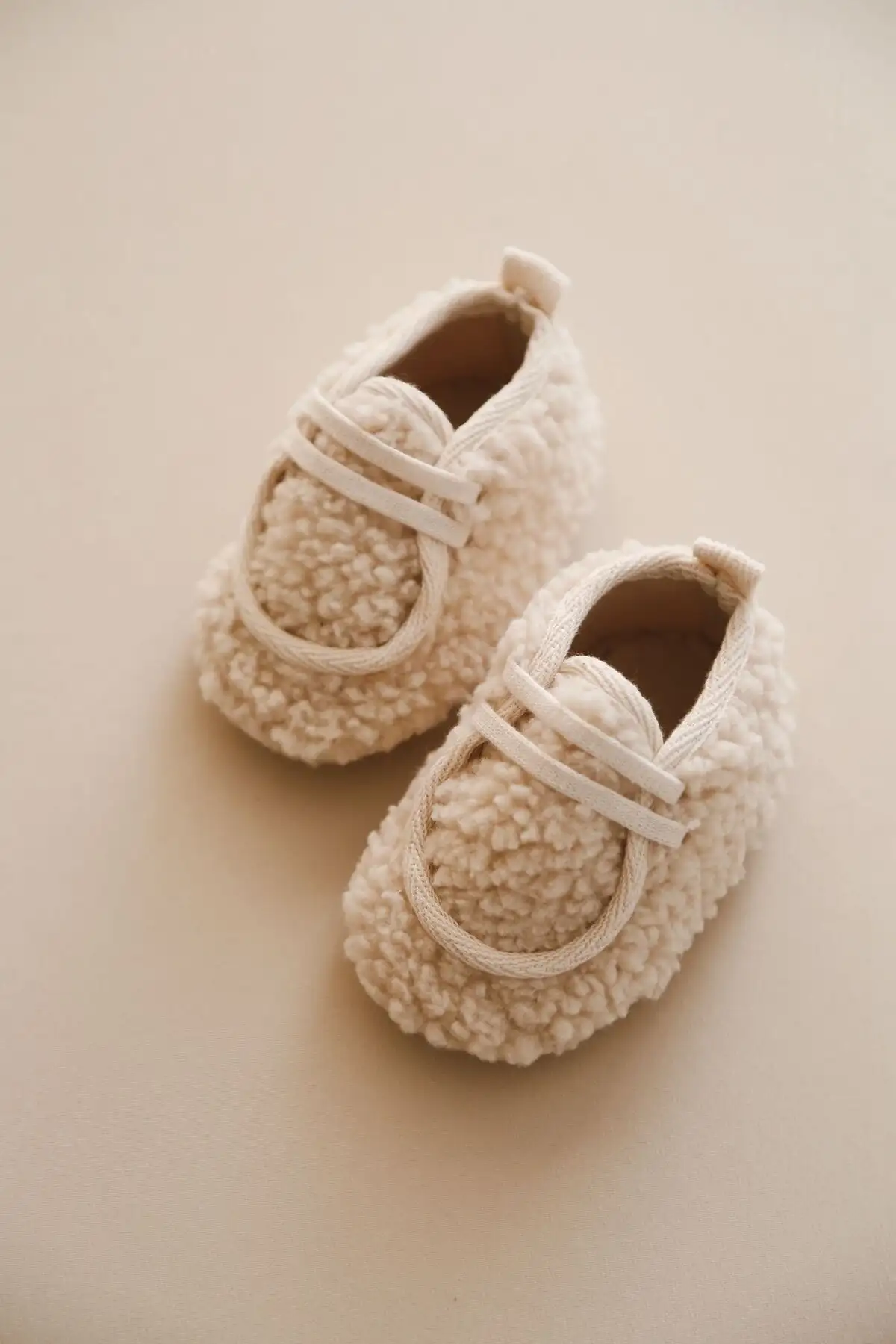 کفش نوزاد پسر 1.
2. پتک
3.   با زیره نرم
4. پاندوف  - 5460 کفش نوزاد پسر 1. 2. پتک 3. با زیره نرم 4. پاندوف - 5460