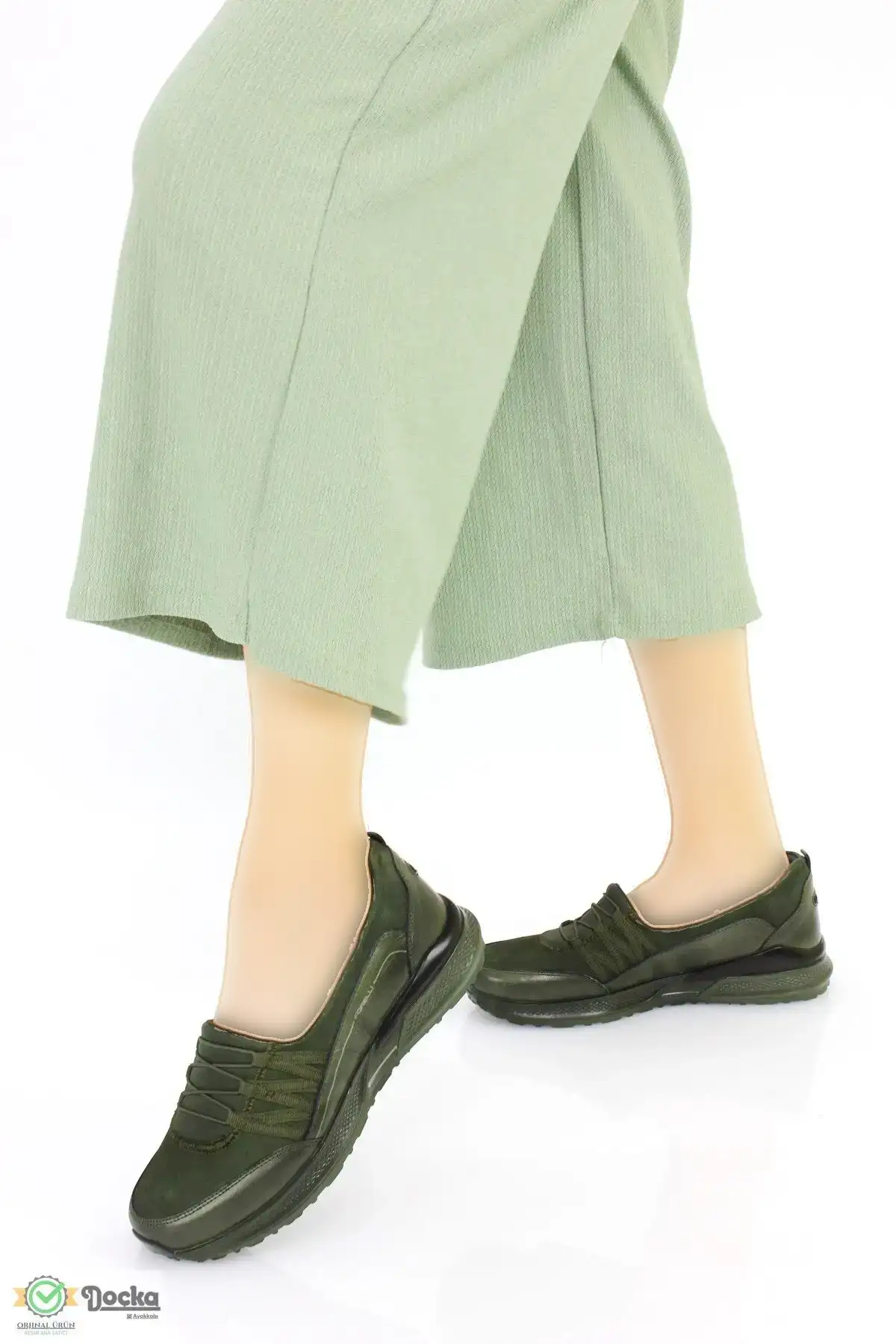 کفش ورزشی روزمره   زنانه از چرم طبیعی، سبک اسپرت، بدون بند و ارتوپدیک مدل F24/SP46704Y - 5561 کفش ورزشی روزمره زنانه از چرم طبیعی، سبک اسپرت، بدون بند و ارتوپدیک مدل F24/SP46704Y - 5561