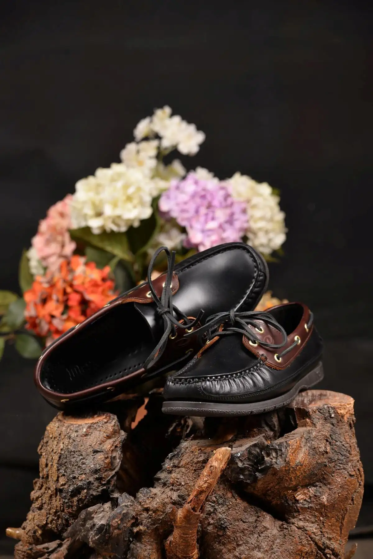 کفش رسمی مردانه   چرم ۱۰۰% مشکی مدل کژوال با سبک نوآورانه، زیبایی و راحتی را به طور همزمان ارائه میدهد. - 6036 کفش رسمی مردانه چرم ۱۰۰% مشکی مدل کژوال با سبک نوآورانه، زیبایی و راحتی را به طور همزمان ارائه میدهد. - 6036