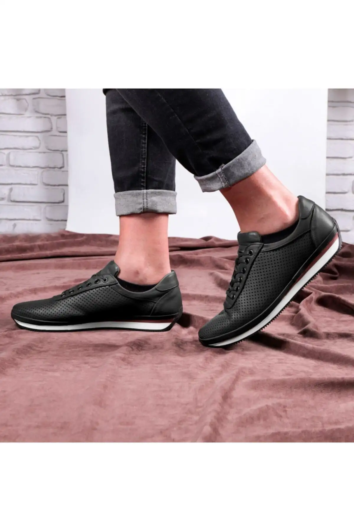 کفش سایز بزرگ مردانه 1.  روزمره  چ尖 نوک تیز از جنس چرم طبیعی
2.  تابستانی از جنس چرم طبیعی
3.  مشبک سیاه - 6709 کفش سایز بزرگ مردانه 1. روزمره چ尖 نوک تیز از جنس چرم طبیعی 2. تابستانی از جنس چرم طبیعی 3. مشبک سیاه - 6709