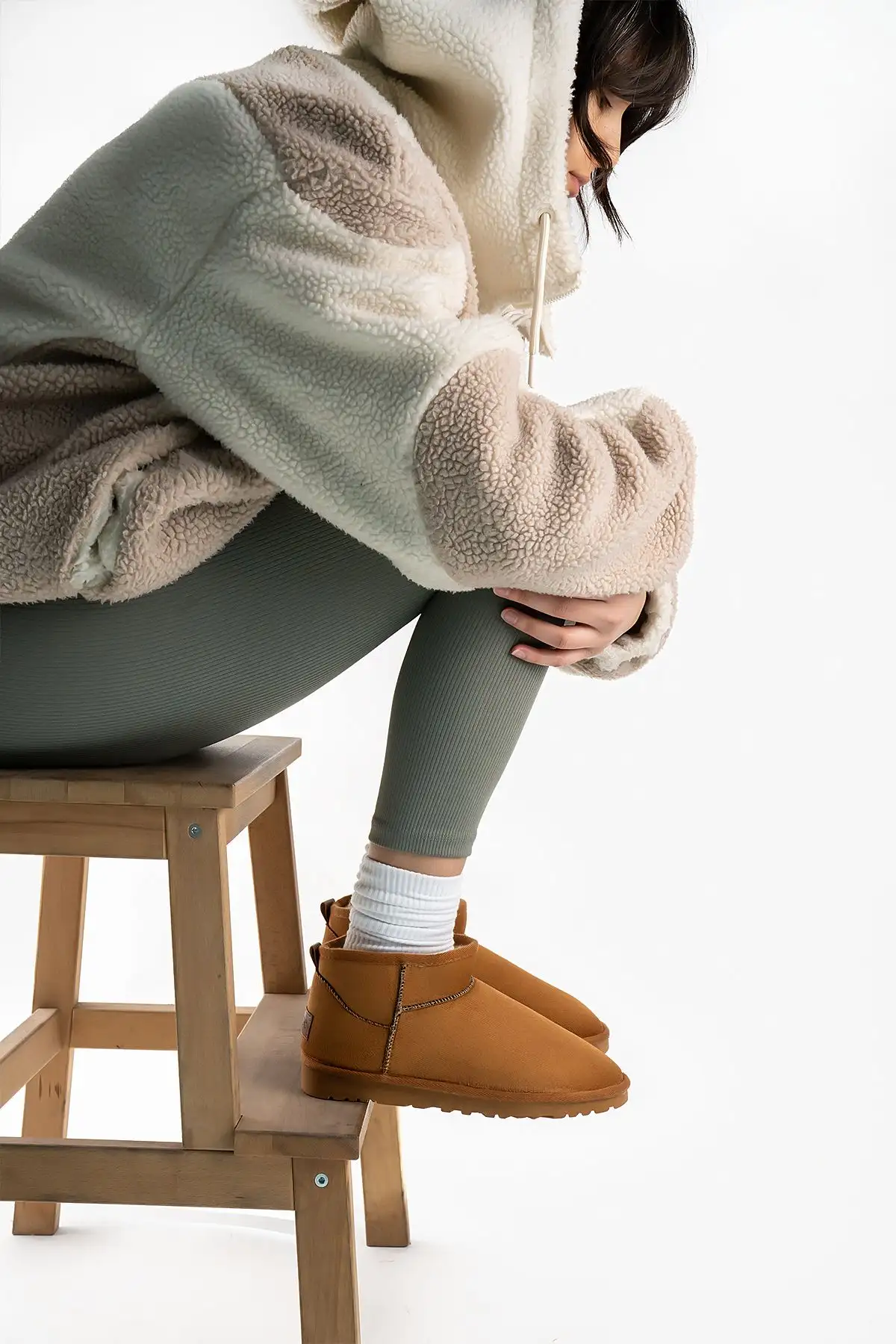 بوت و نیم بوت زنانه پتین کتاه زمستانی  مدل تابا، با طراحی فقالعاده مینی  داخل گرم  خزدار. - 6701 بوت و نیم بوت زنانه پتین کتاه زمستانی مدل تابا، با طراحی فقالعاده مینی داخل گرم خزدار. - 6701