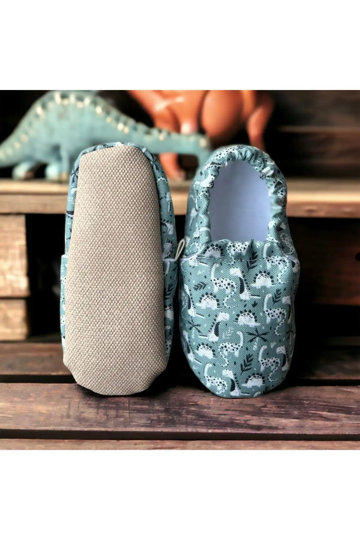 کفش نوزاد پسر پاپوش کودک ارگانیک پنبهای دایناسور سبز - 5472 کفش نوزاد پسر پاپوش کودک ارگانیک پنبهای دایناسور سبز - 5472