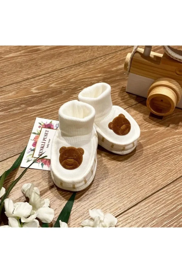 کفش نوزاد پسر پاپوش پنبه‌ای با طرح خرس سوئدی - 5450