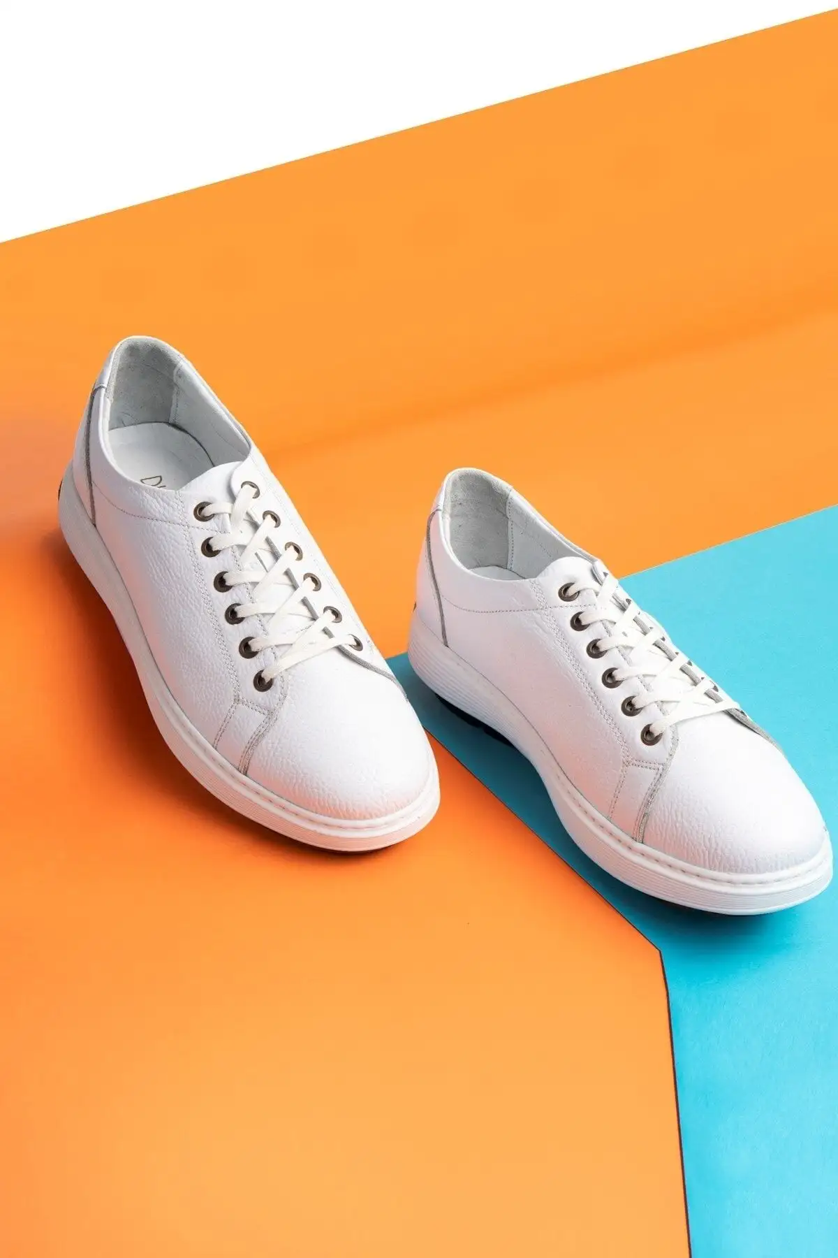 کفش سایز بزرگ مردانه بند   ورانو از چرم طبیعی،  روزمره تابستانی،  ورزشی سبک،  چرم سفید - 6718 کفش سایز بزرگ مردانه بند ورانو از چرم طبیعی، روزمره تابستانی، ورزشی سبک، چرم سفید - 6718