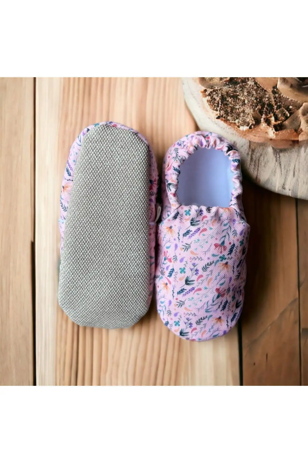 کفش نوزاد پسر 1.  ضد لغزش
2. پاپوش کودکانه از پنبه ارگانیک برای خانه
3. پاپوش طرح دار بهاری صورتی - 5459 کفش نوزاد پسر 1. ضد لغزش 2. پاپوش کودکانه از پنبه ارگانیک برای خانه 3. پاپوش طرح دار بهاری صورتی - 5459