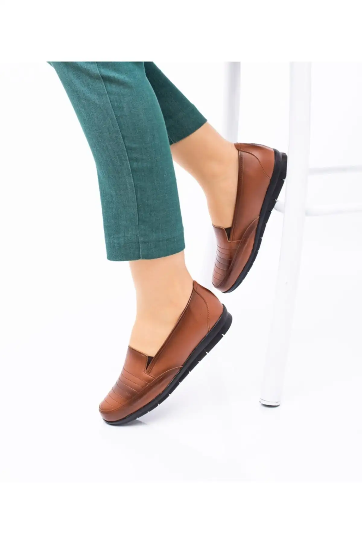 کفش مجلسی زنانه سرمه‌ای ساده با کفی ارتوپدی از چرم، مخصوص مادران - 6236