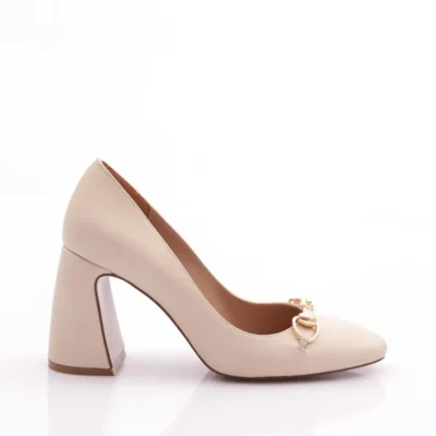 کفش پاشنه‌ بلند زنانه با جزئیات فلزی - رنگ کرم 91863236 - 6819