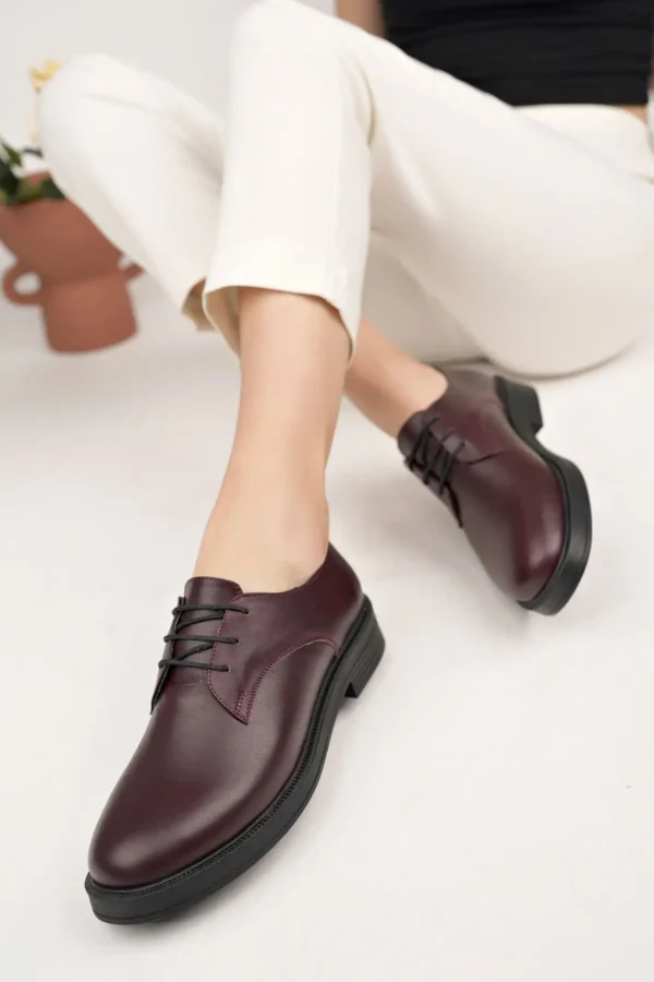 کفش اداری زنانه بنددار چرم طبیعی رنگ bordo - 6244