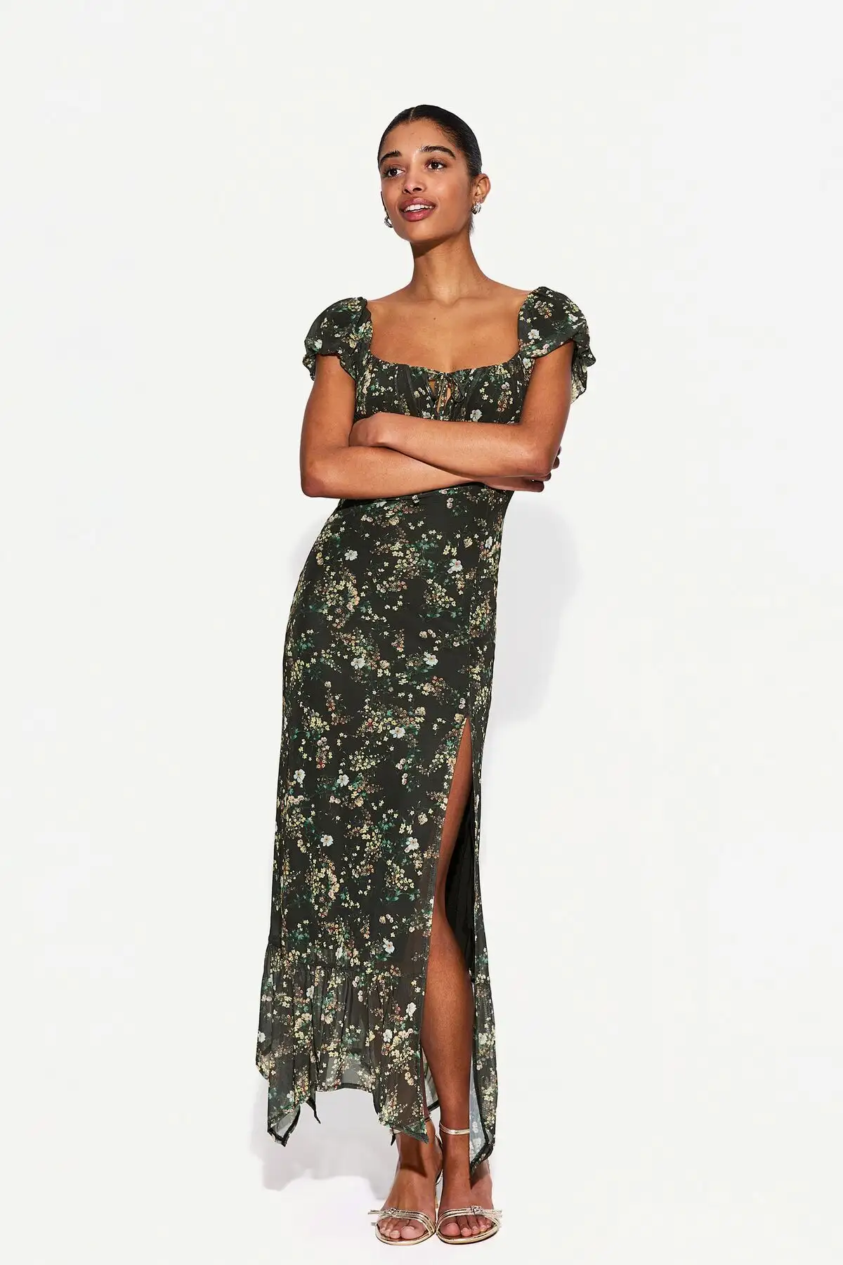 کفش صندل زنانه سندل پاشنهدار با بند نازک که به مچ پا بسته میشود. - 5980 کفش صندل زنانه سندل پاشنهدار با بند نازک که به مچ پا بسته میشود. - 5980