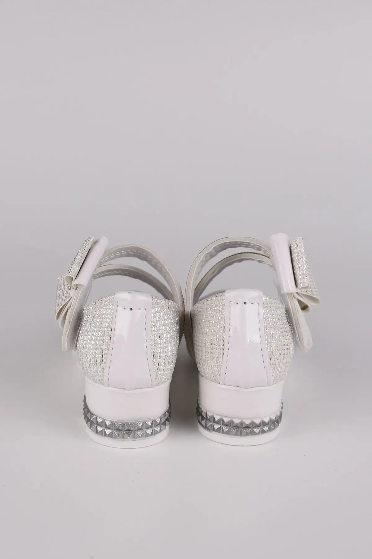 کفش دخترانه   مدل باله با پاپیون و سنگهای زینتی - سفید براق - 5835 کفش دخترانه مدل باله با پاپیون و سنگهای زینتی - سفید براق - 5835