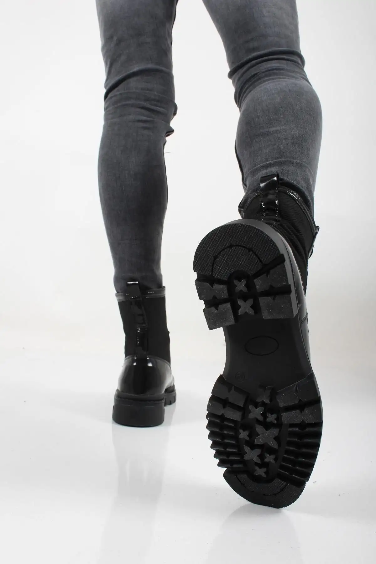 بوت مردانه کتانی پرفرم  نظامی مدل Cnt 746 - 6677 بوت مردانه کتانی پرفرم نظامی مدل Cnt 746 - 6677