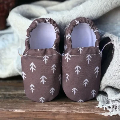 کفش نوزاد پسر 1. زیره ضد لغزش 2. پاپوش منزل از پنبه ارگانیک 3. پاپوش با طرح دایره‌ای قهوه‌ای - 6571