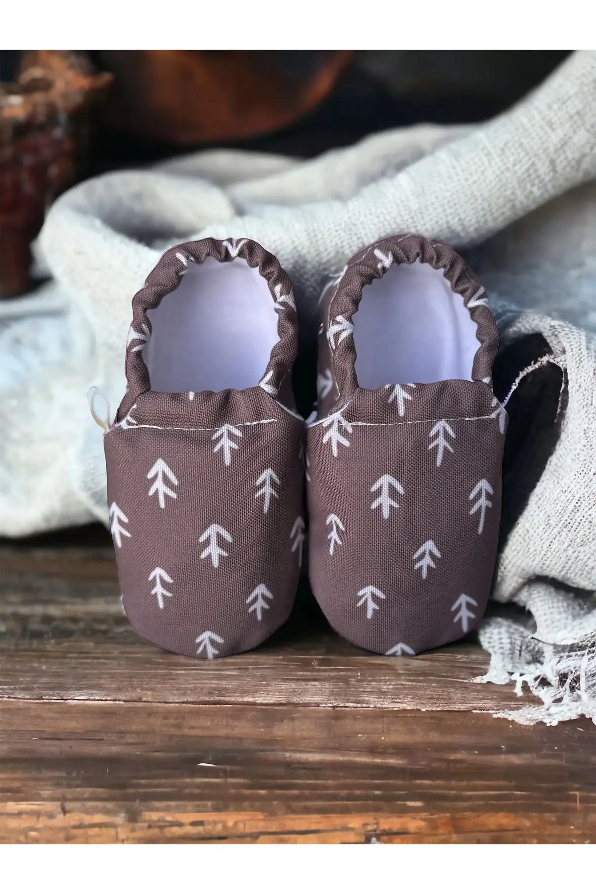 کفش نوزاد پسر 1. زیره ضد لغزش 2. پاپوش منزل از پنبه ارگانیک 3. پاپوش با طرح دایره‌ای قهوه‌ای - 6571